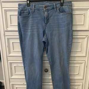 14R Crown and Ivy Jeans